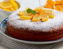 Bolo de laranja com casca: úmido, aromático e fácil