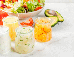 3 receitas de molhos caseiros para saladas